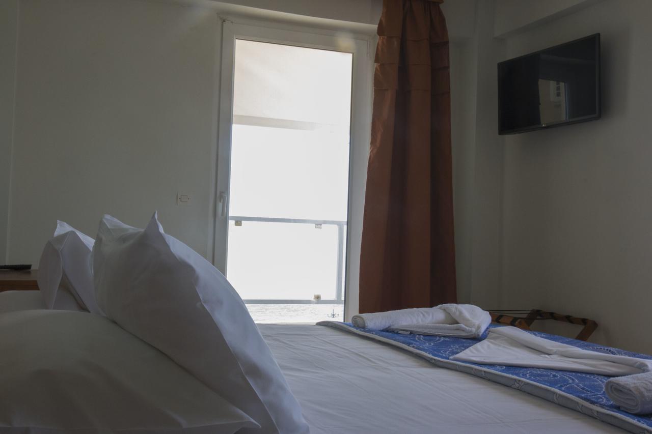 Hotel Limenari Filiatra Bagian luar foto